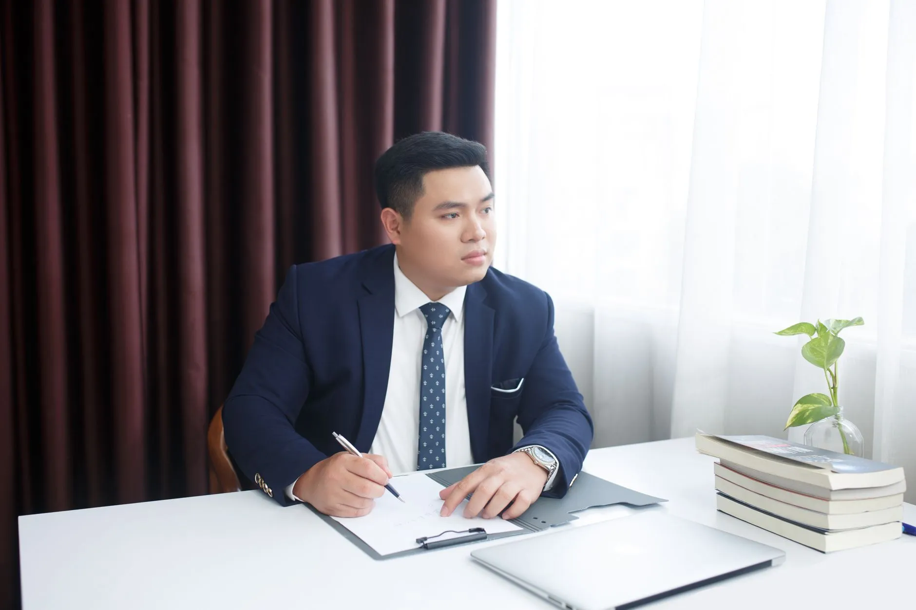 2025年电子配件行业技术趋势分析：智能设备与通讯器材的融合创新