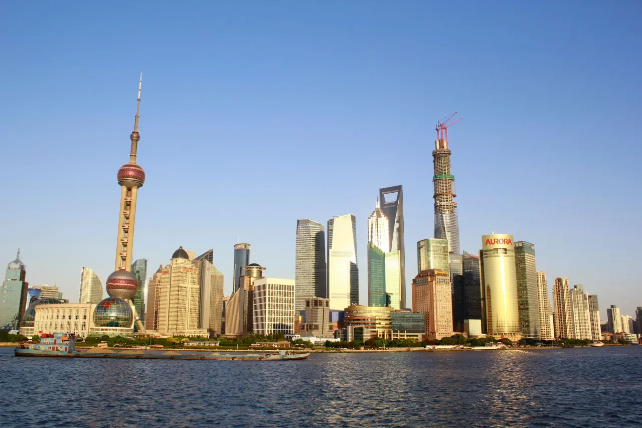数码配件市场趋势分析：2025年智能设备兼容性挑战与应对策略